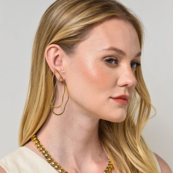 LISA EARRINGS