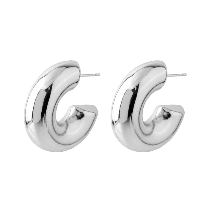 TANIA HOOPS